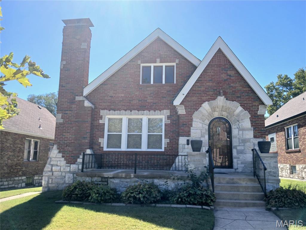 1620 Grape Avenue Property Photo 1