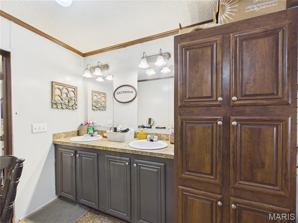 100 E Highway 62 Property Photo 24