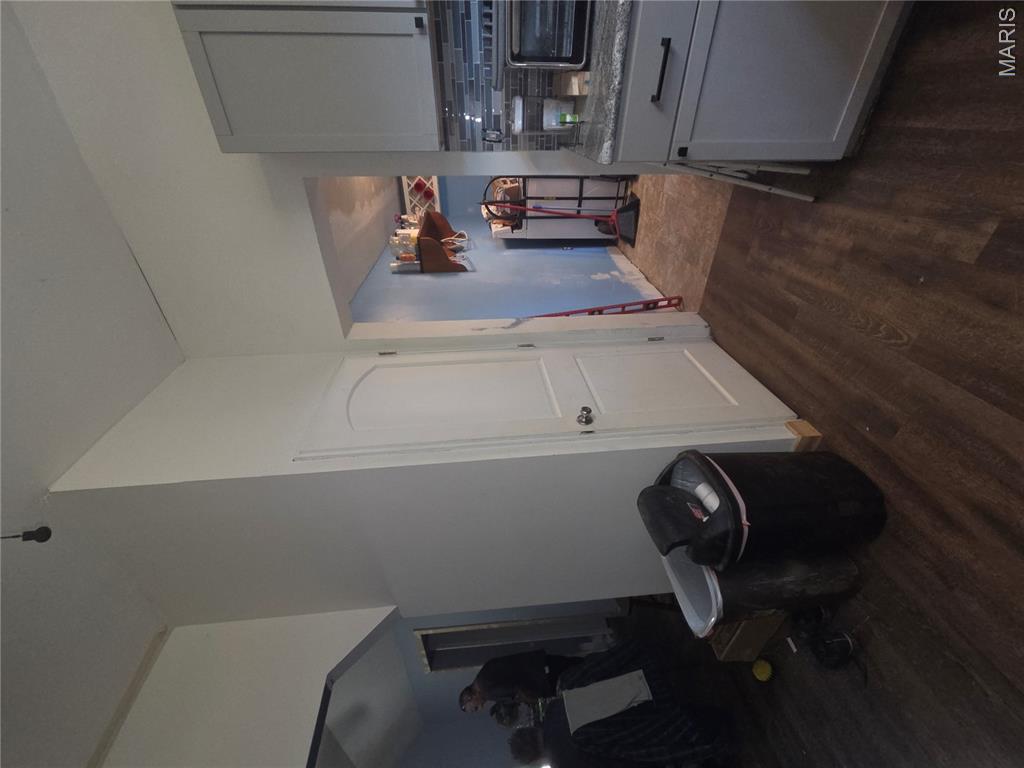 212 E James Boulevard Property Photo 6