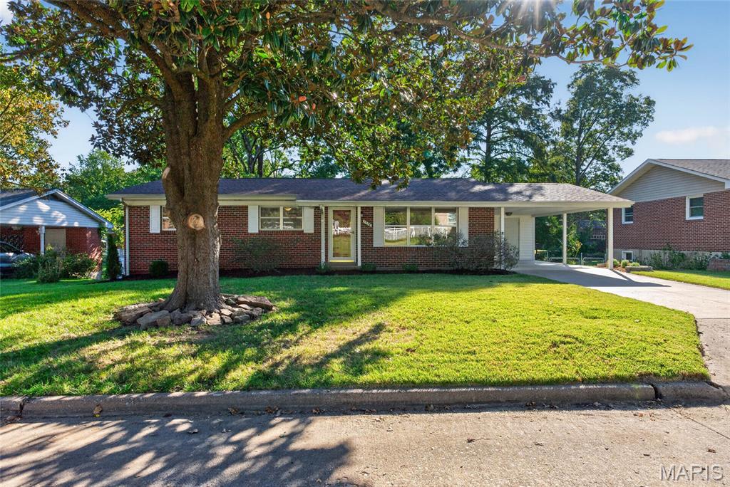 1534 N Henderson Street Property Photo 1