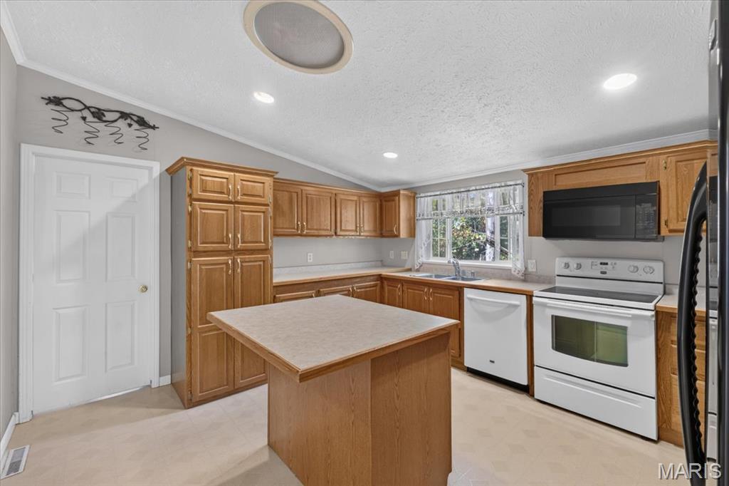 232 Westwind Trail Property Photo 15