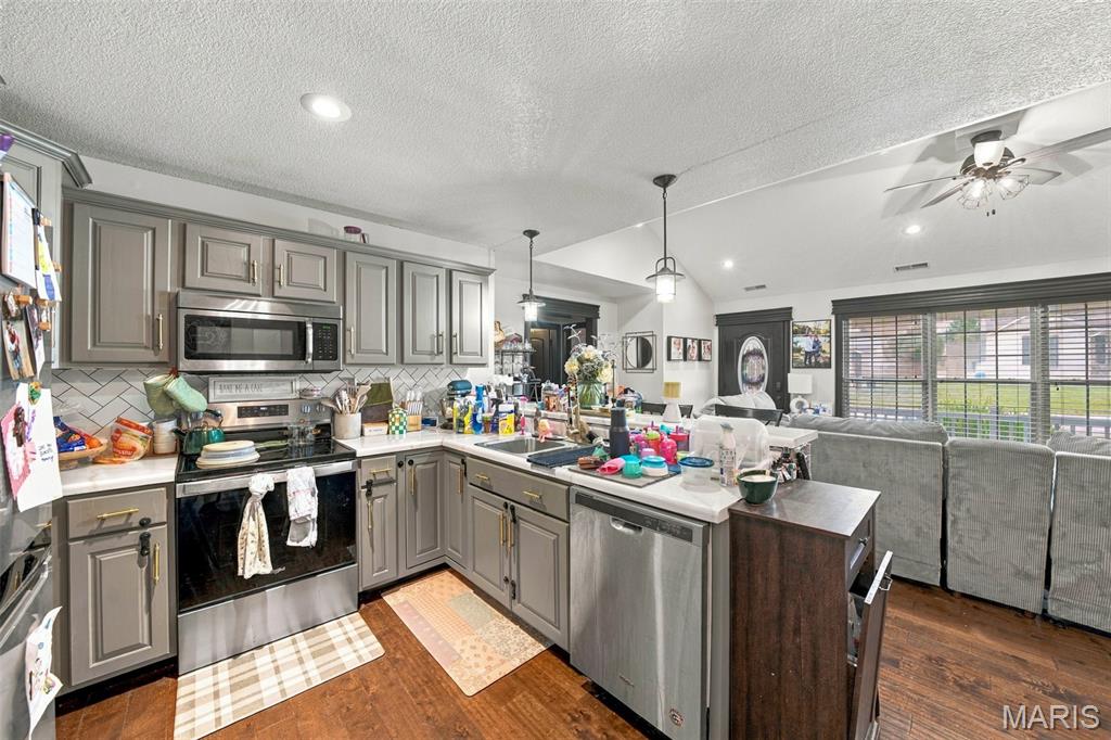 351 Murfield Property Photo 6