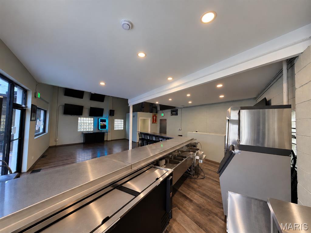 9797 Saint Charles Rock Road Property Photo 4