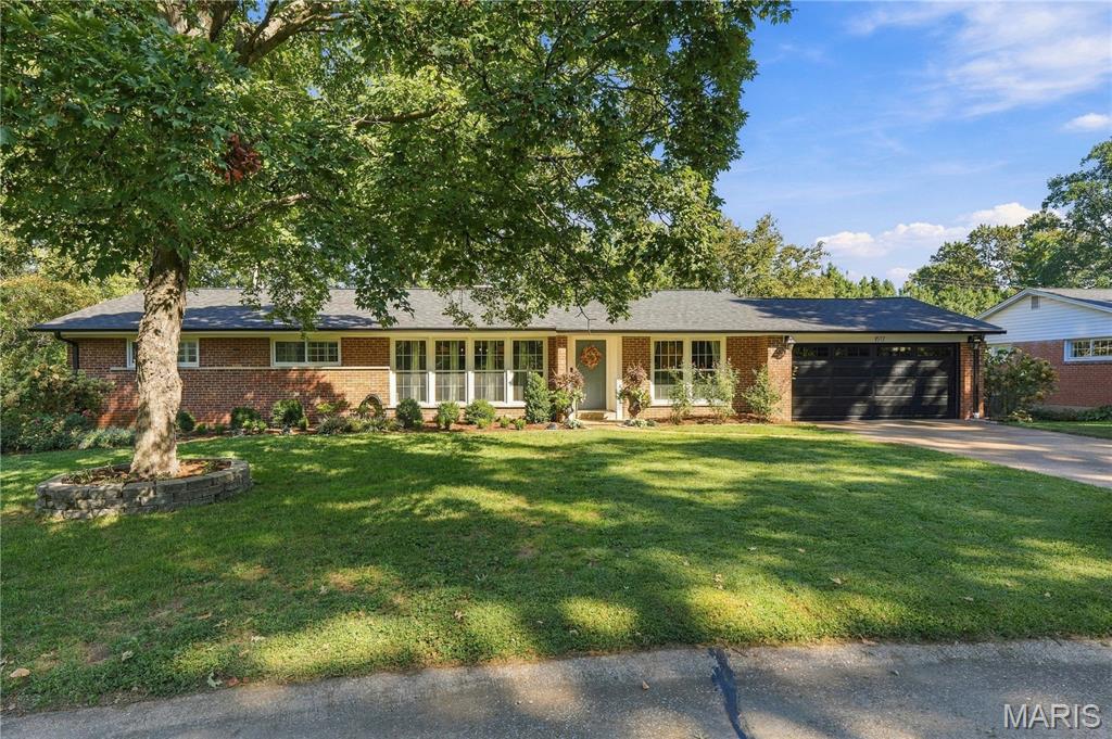 1517 Rue Renee Drive Property Photo 1