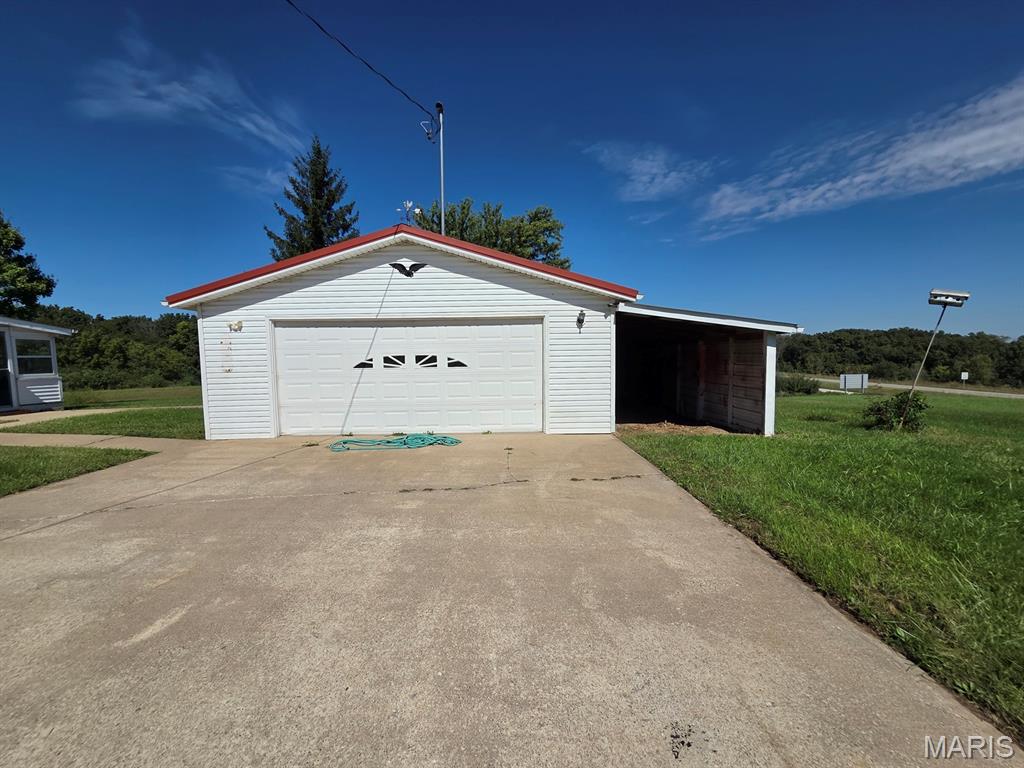 31718 Casino Drive Property Photo 6