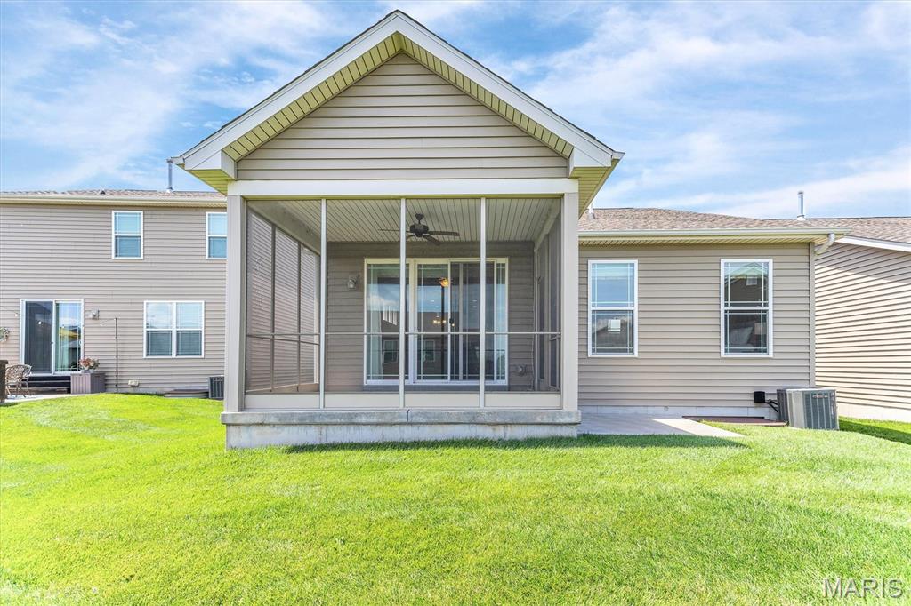 405 Copperfield Court Property Photo 8