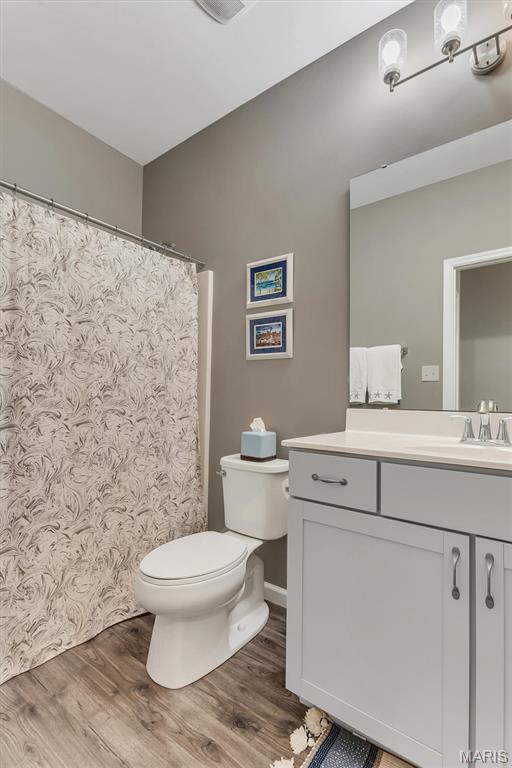 405 Copperfield Court Property Photo 36