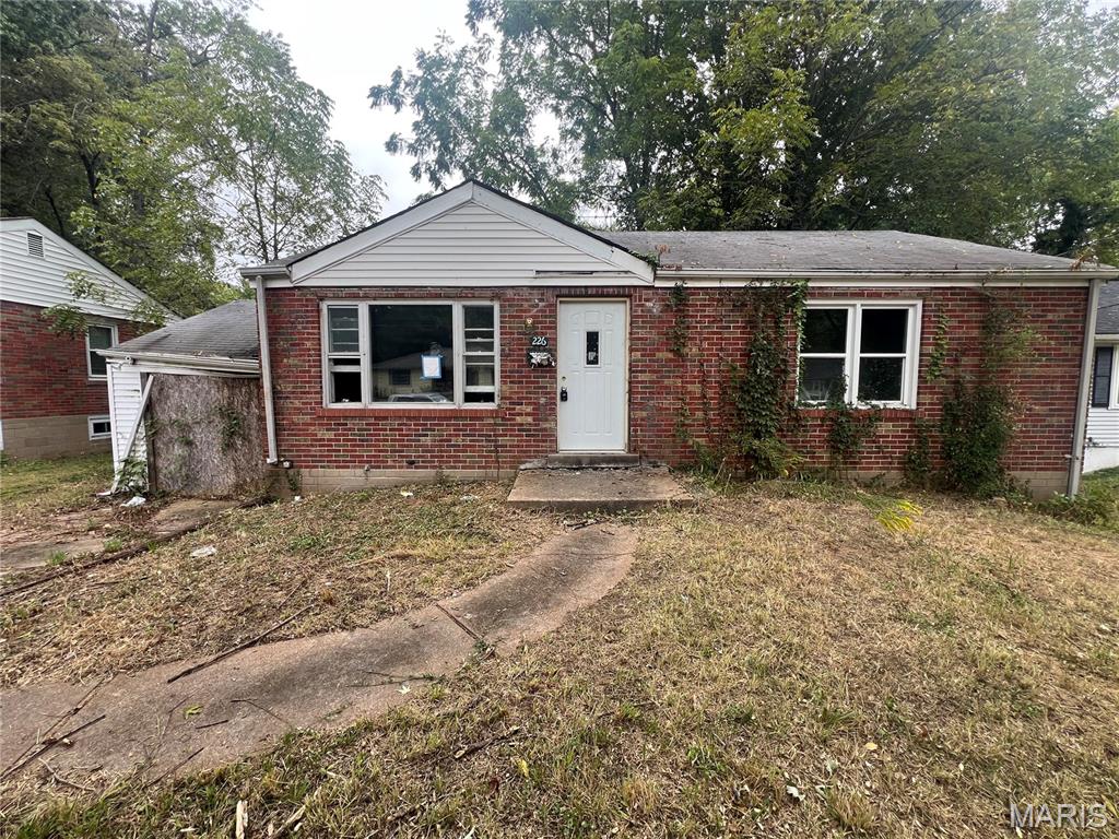 226 S Marguerite Avenue Property Photo 1