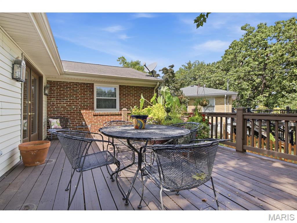 8712 E Bridgeport Avenue Property Photo 16