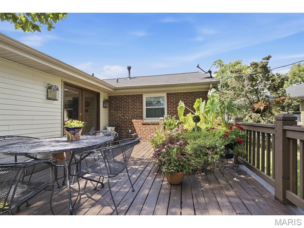 8712 E Bridgeport Avenue Property Photo 17