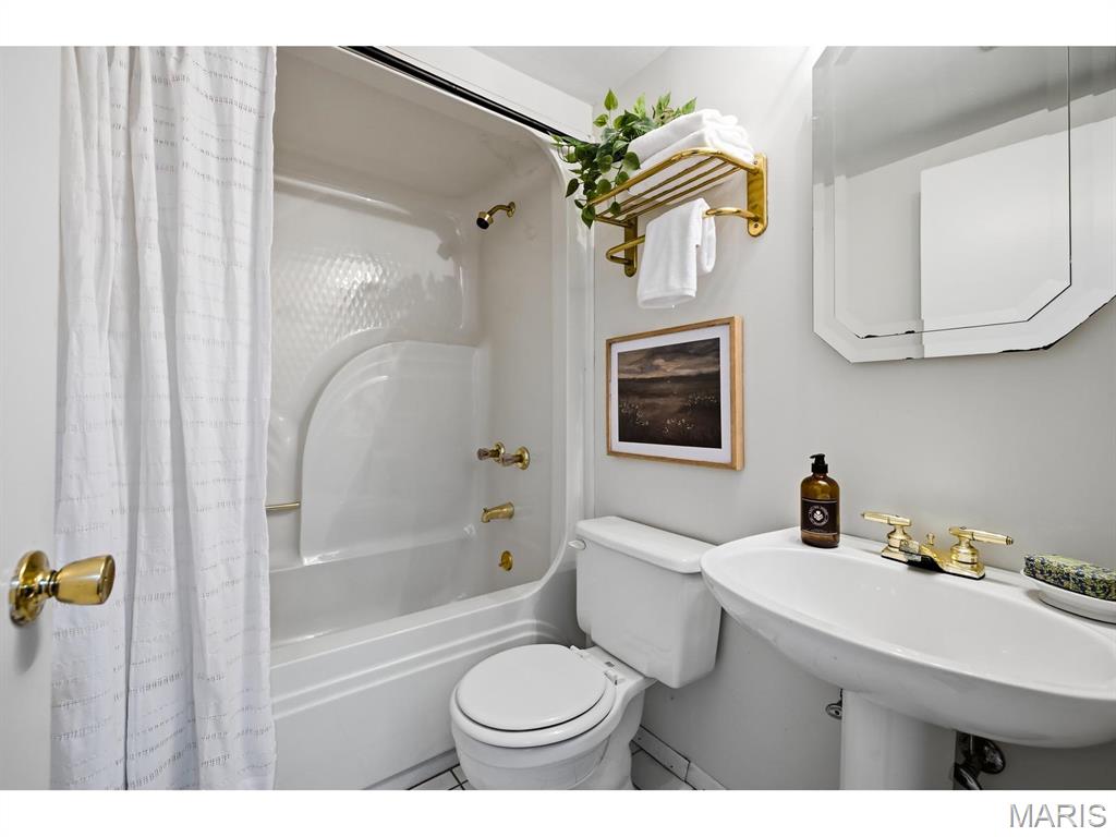 8712 E Bridgeport Avenue Property Photo 44