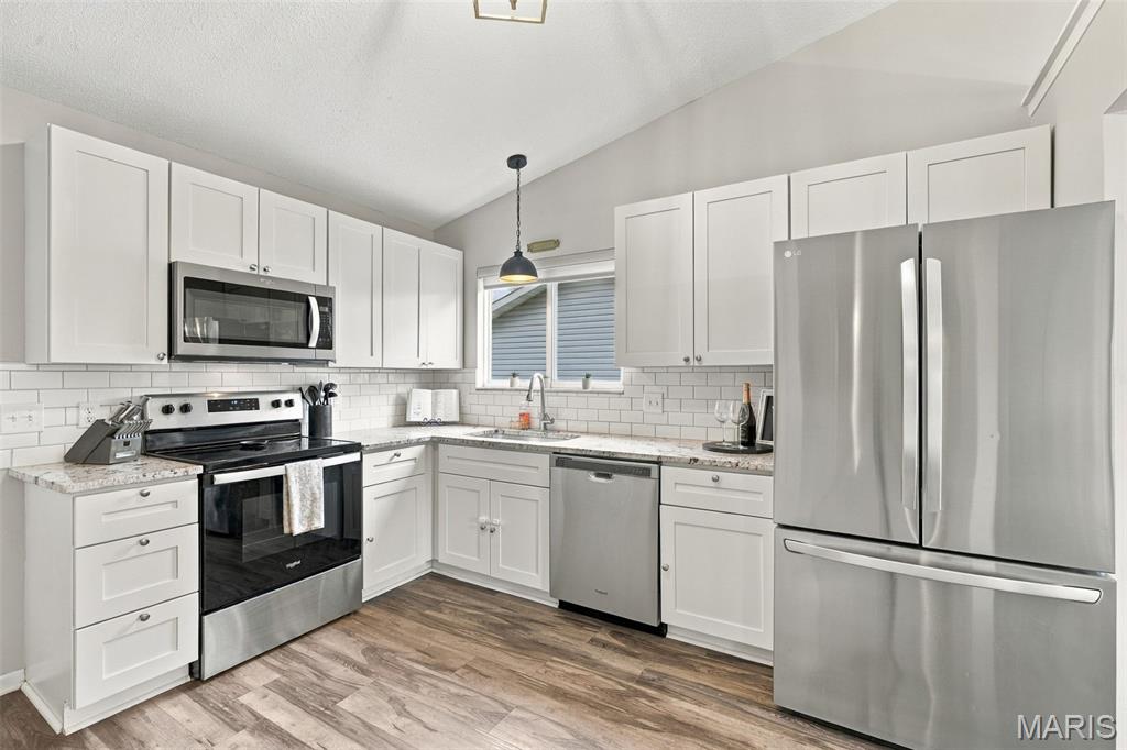 6 S Perry Circle Property Photo 12