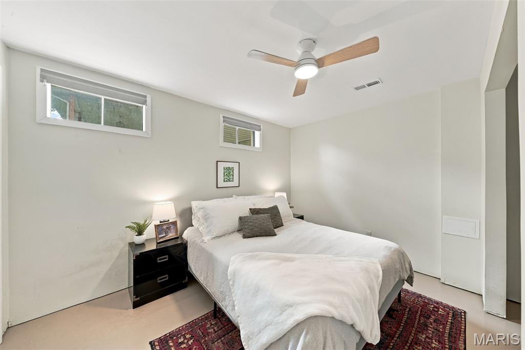 6 S Perry Circle Property Photo 24