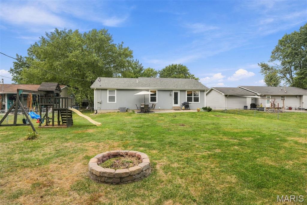 6 S Perry Circle Property Photo 27