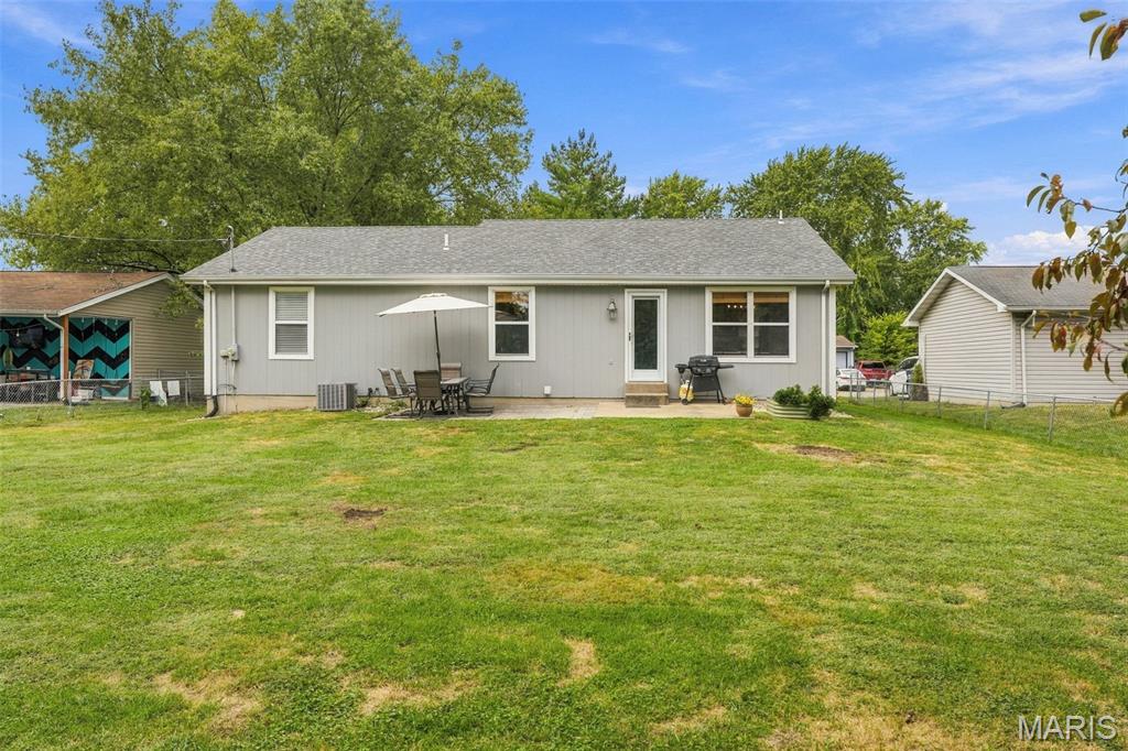 6 S Perry Circle Property Photo 28