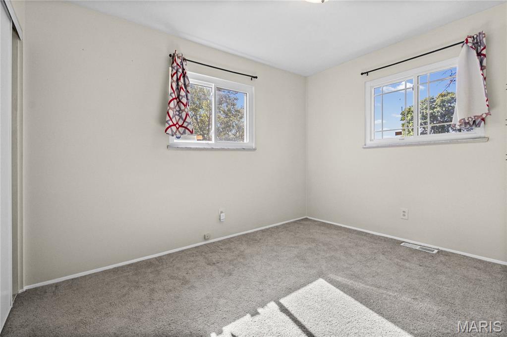 515 Versailles Drive Property Photo 11