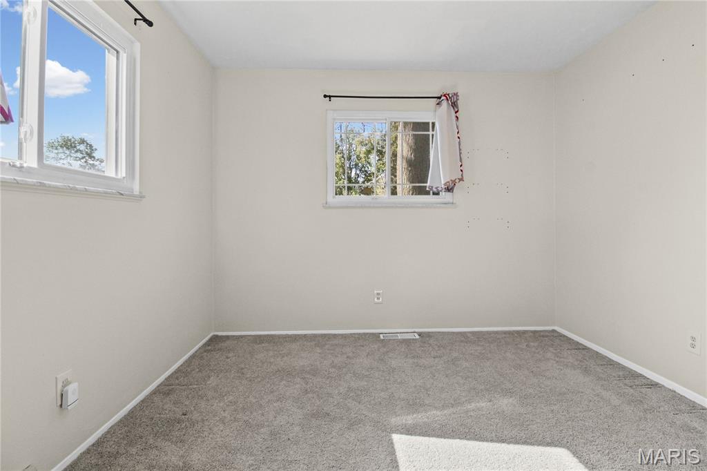 515 Versailles Drive Property Photo 13