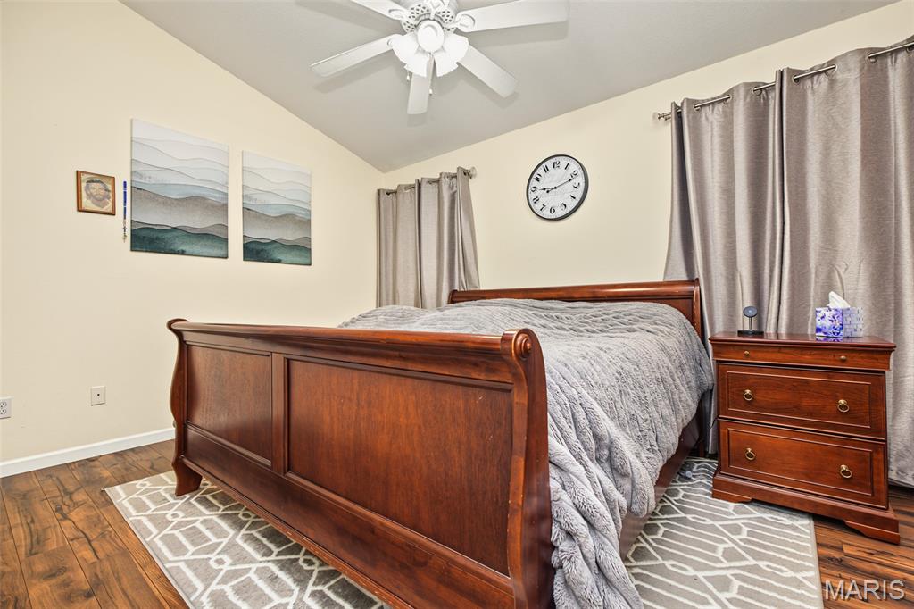 6 Club Court Property Photo 12