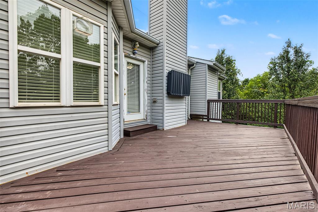 6 Club Court Property Photo 27