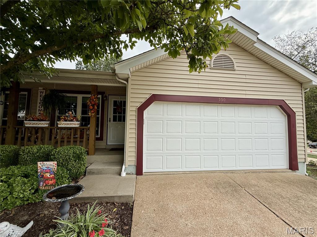 550 Spring Glen Drive Property Photo 1