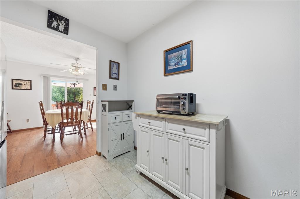 550 Spring Glen Drive Property Photo 9