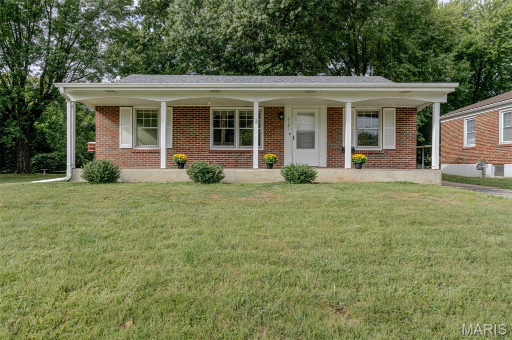 2121 Elm Street Property Photo 1