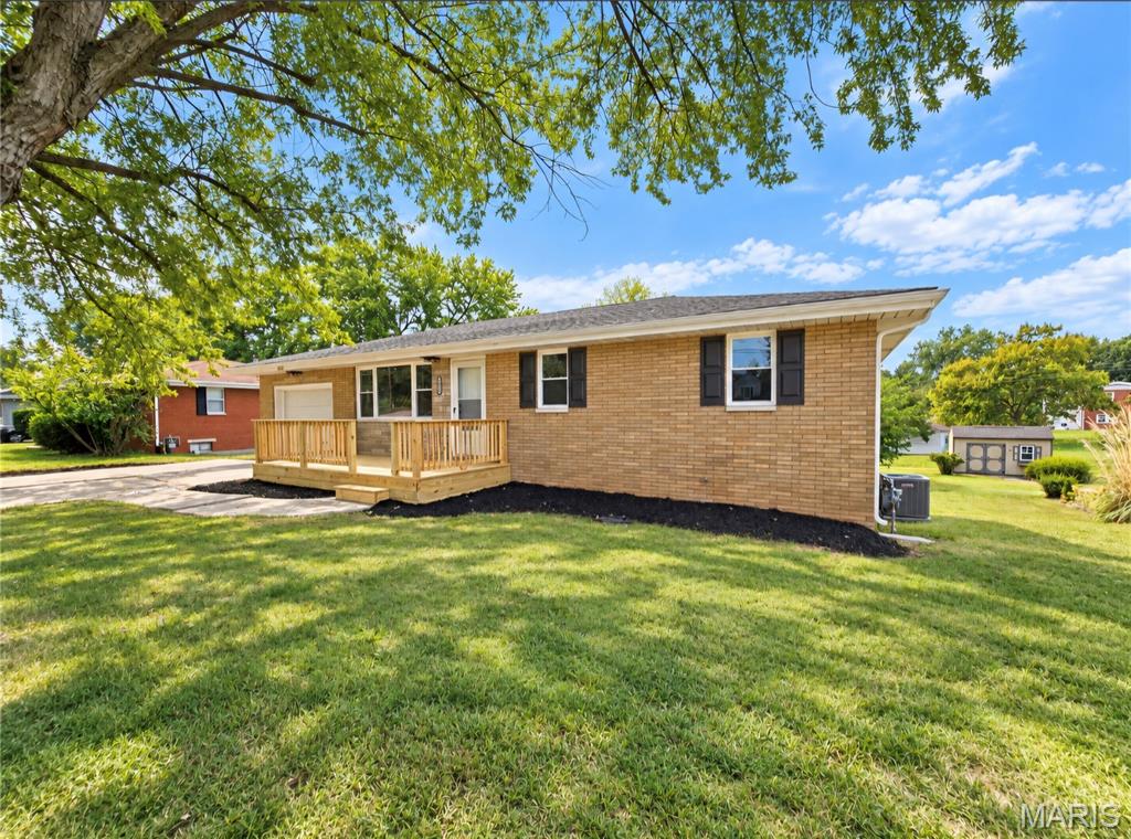 5424 Humbert Road Property Photo 1