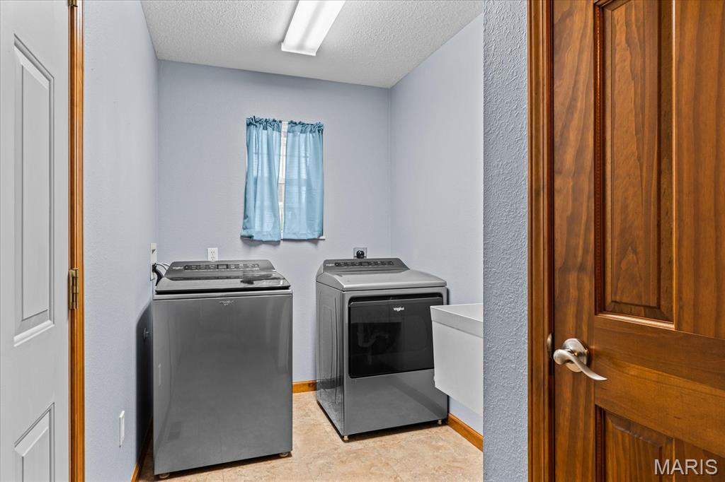 929 Millikin Drive Property Photo 30
