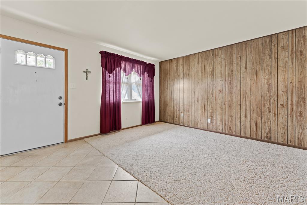 833 Weedel Drive Property Photo 4