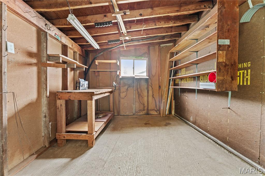833 Weedel Drive Property Photo 32