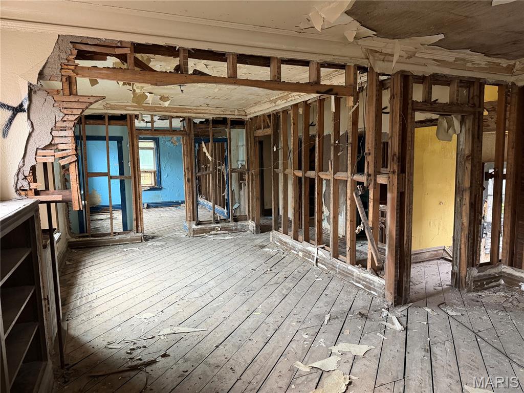 3008 Chippewa Street Property Photo 4