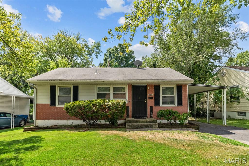 416 Lanark Road Property Photo 1