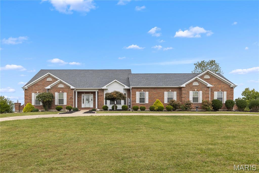 104 Wolf Trail Court Property Photo 1