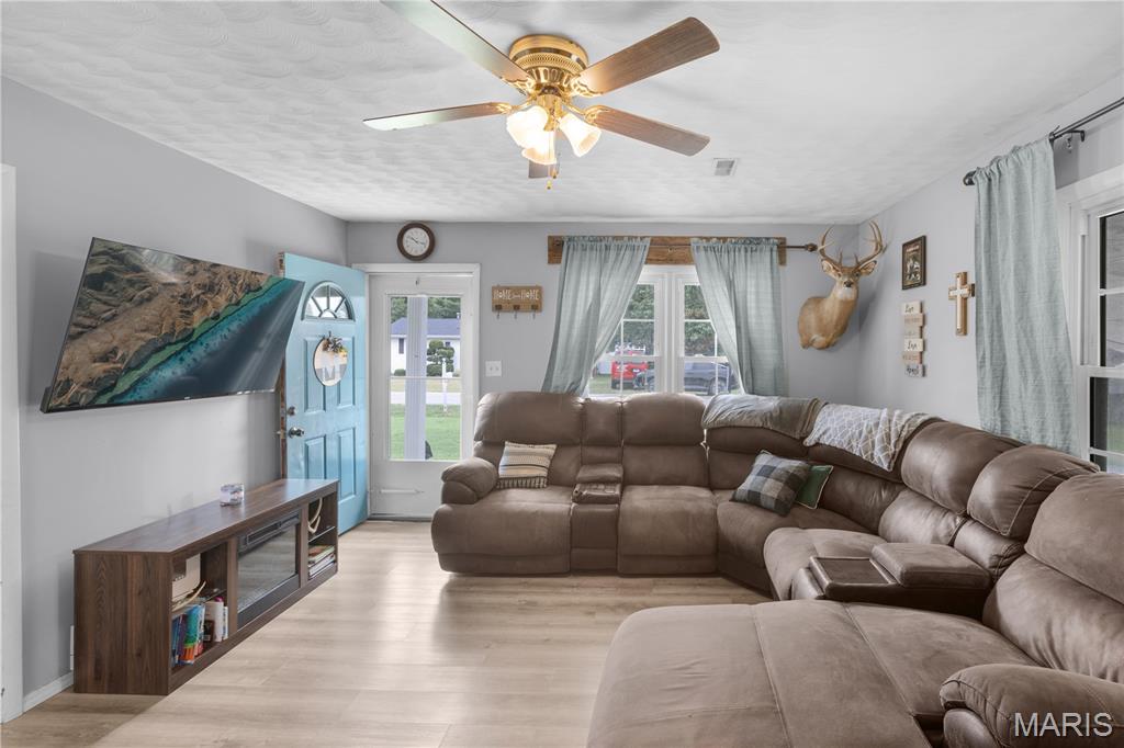 108 S West Street Property Photo 4