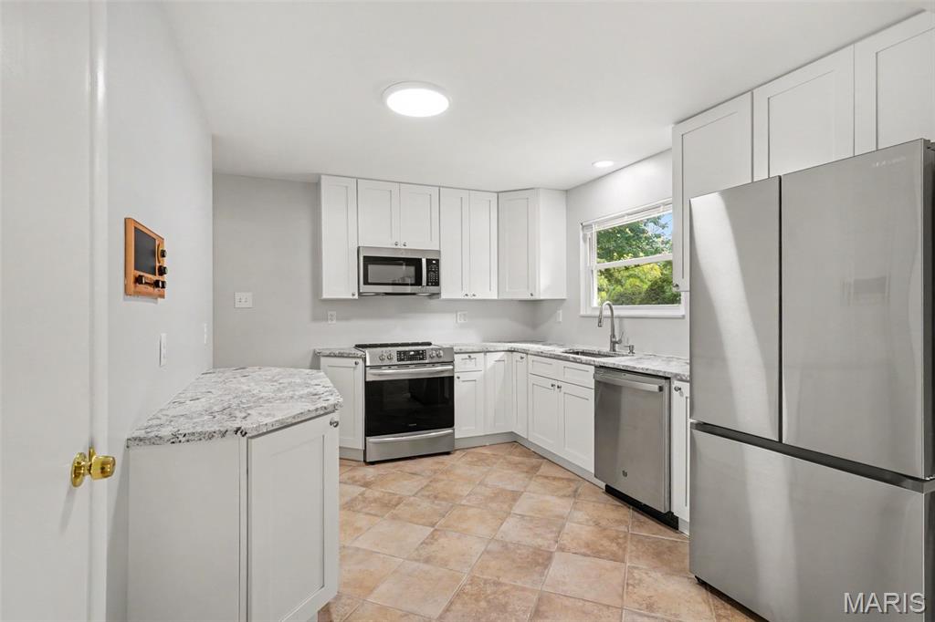 12540 Starspur Lane Property Photo 10