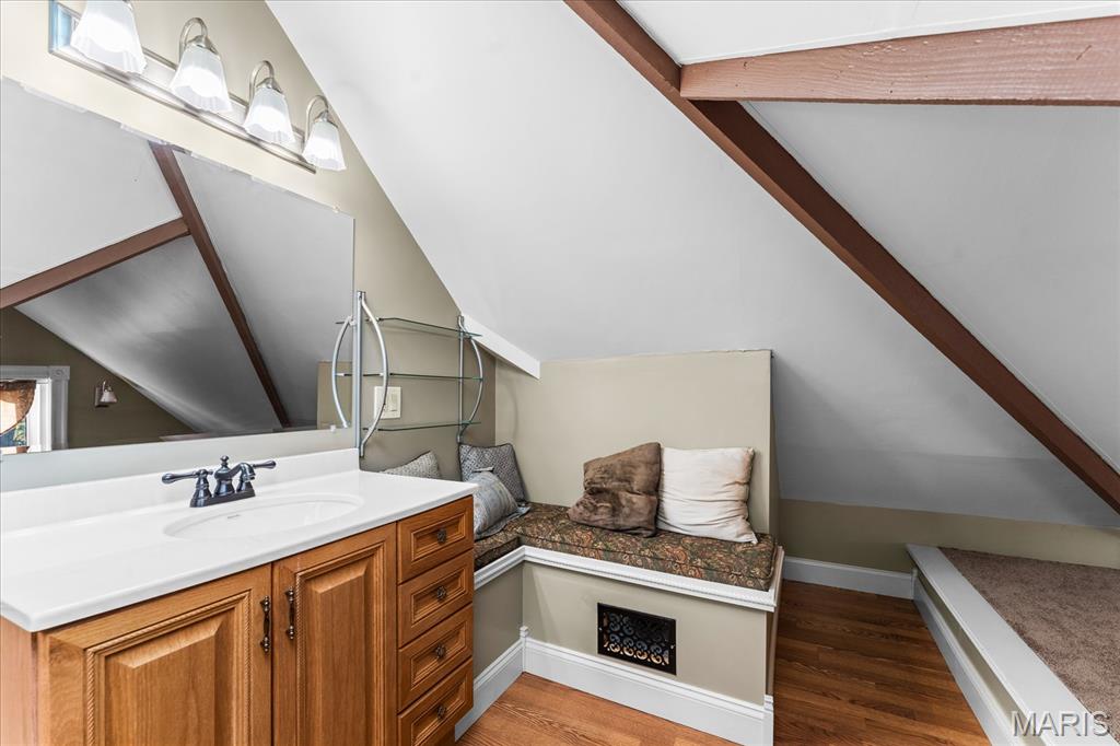 504 S High Street Property Photo 37