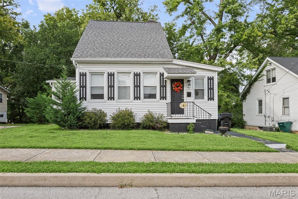 323 W Cleveland Avenue Property Photo 2