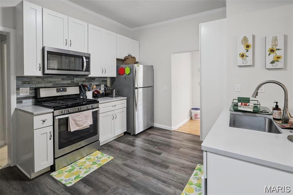 323 W Cleveland Avenue Property Photo 9