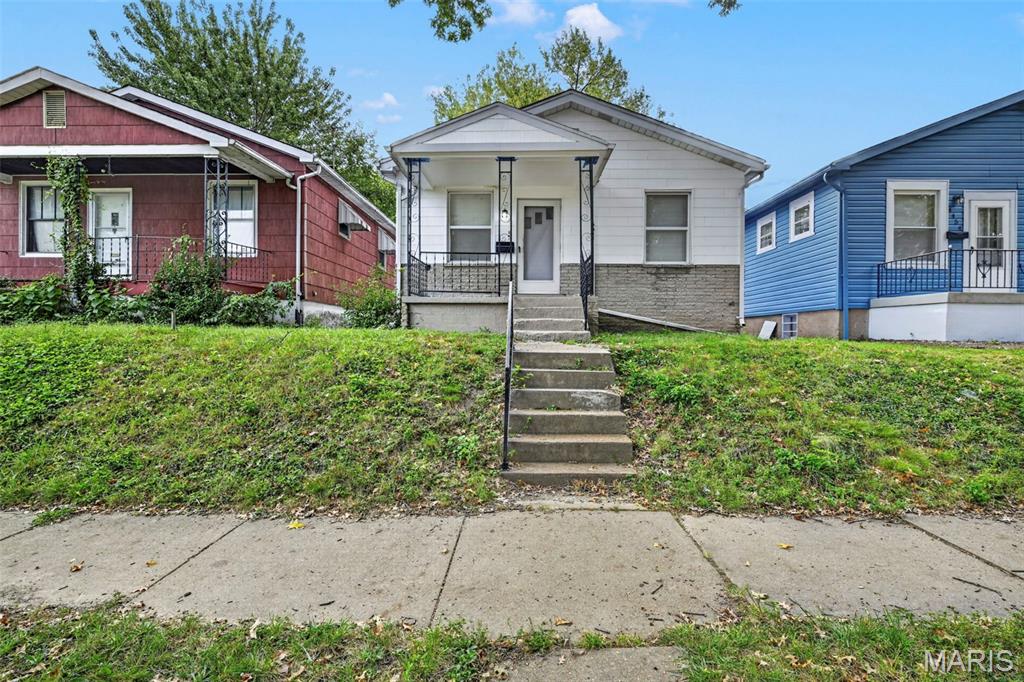 4452 S Spring Avenue Property Photo 1