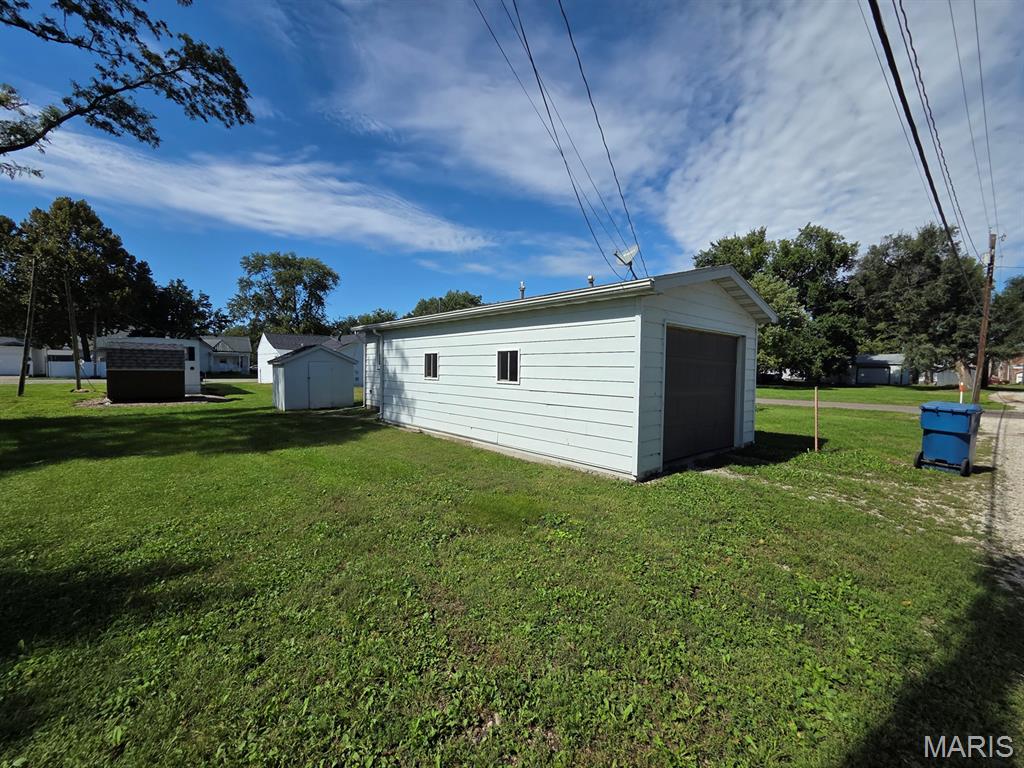 407 Madison Street Property Photo 4
