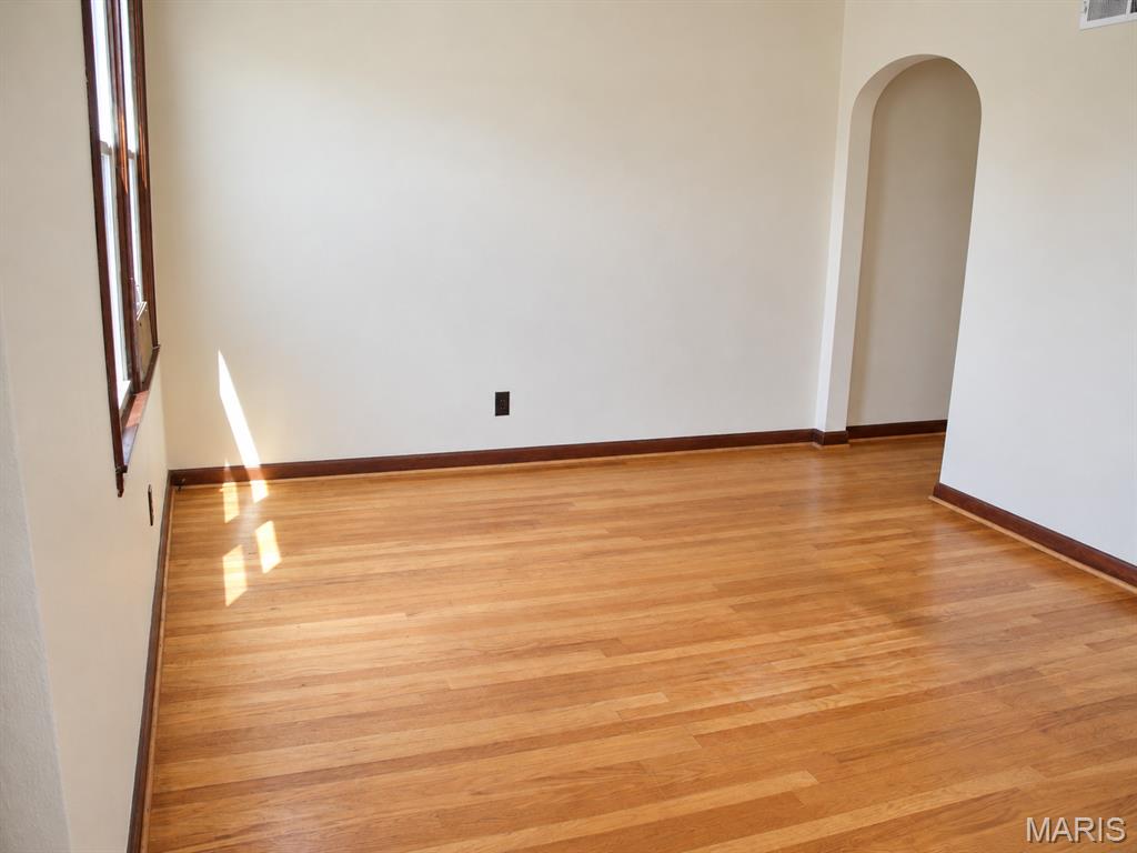 8522-8524 Mathilda Avenue Property Photo 4
