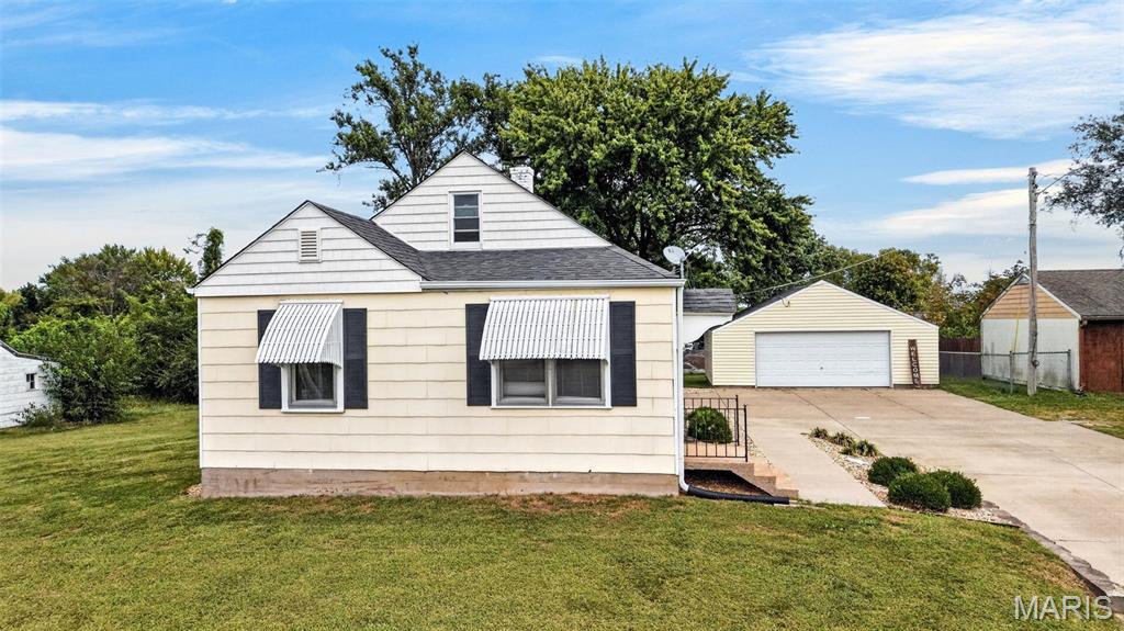 1618 Muegge Road Property Photo 1