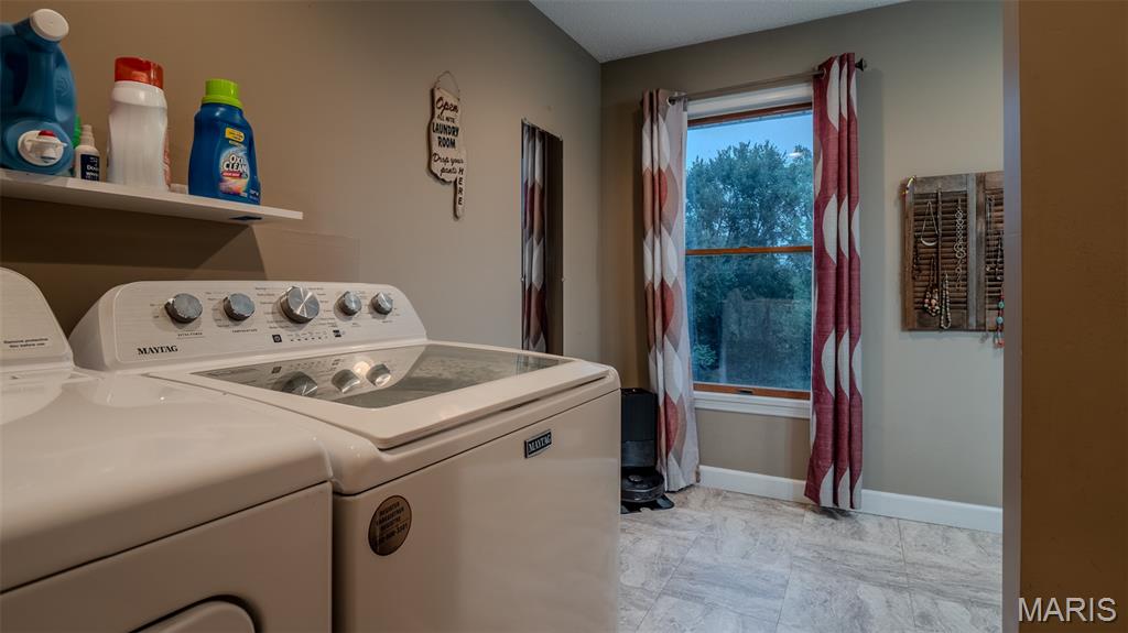 1231 Brown Lane Property Photo 32