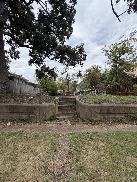 807 Lester Street Property Photo 1