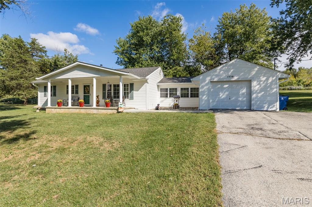 1338 Spring Drive Property Photo 1