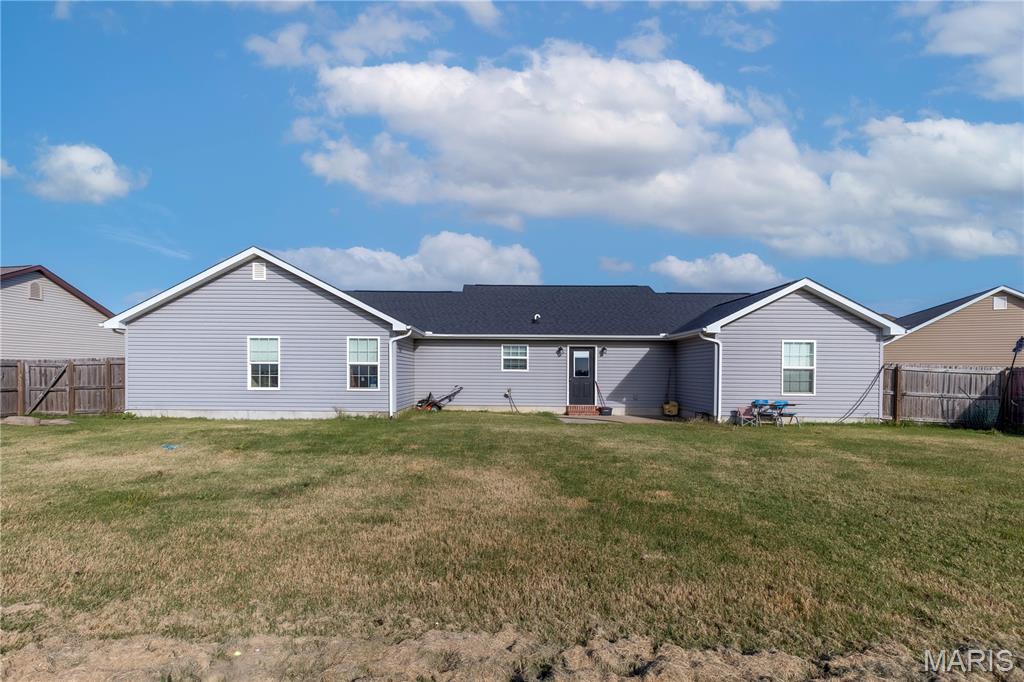 1215 Huntress Property Photo 21