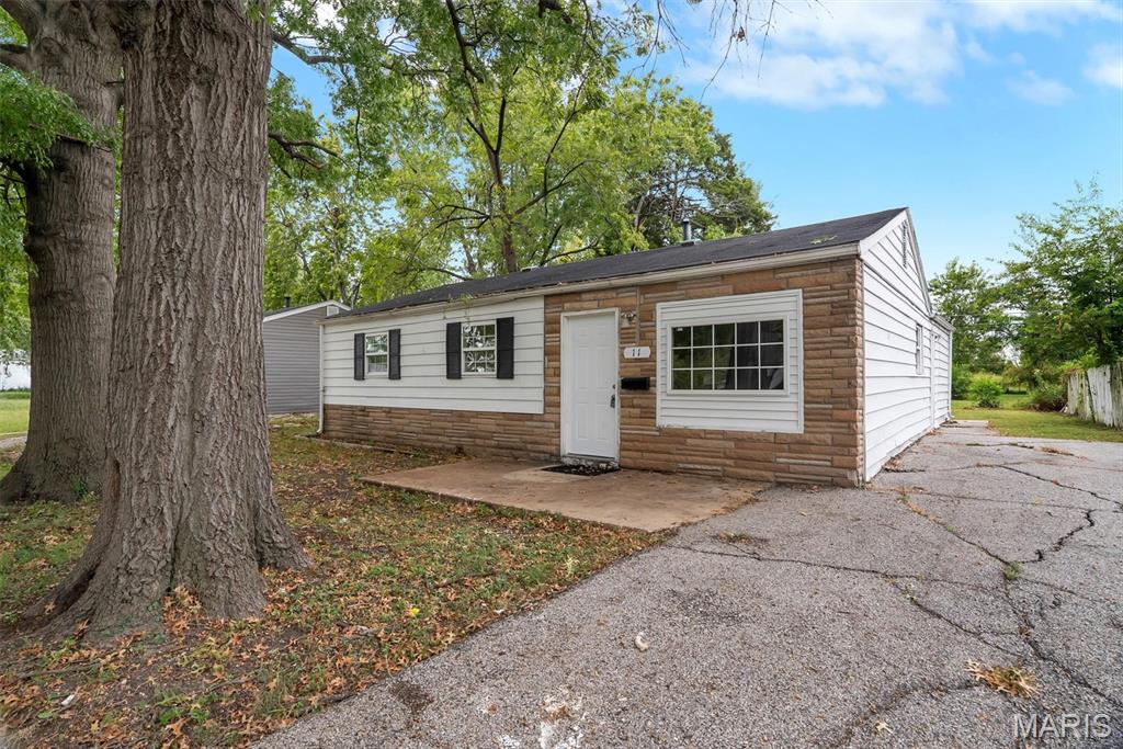 11 Saint Lambert Drive Property Photo 1