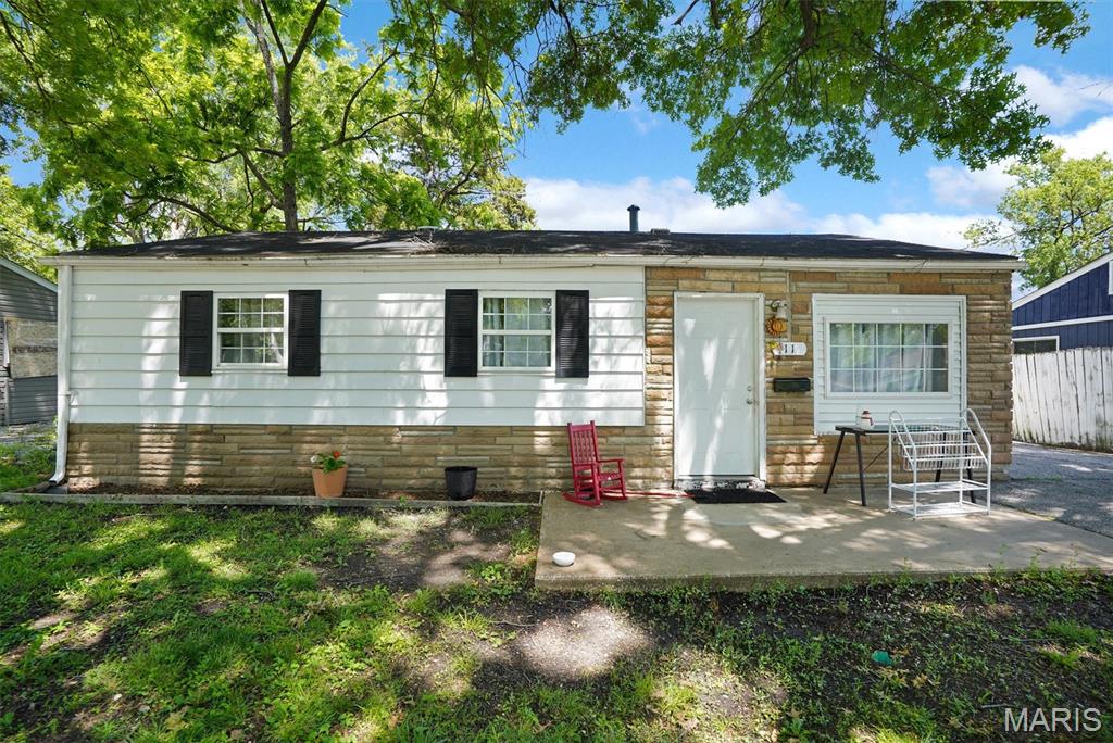 11 Saint Lambert Drive Property Photo 3