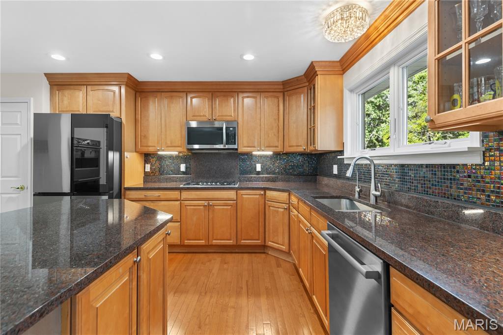 11929 Clayton Road Property Photo 12