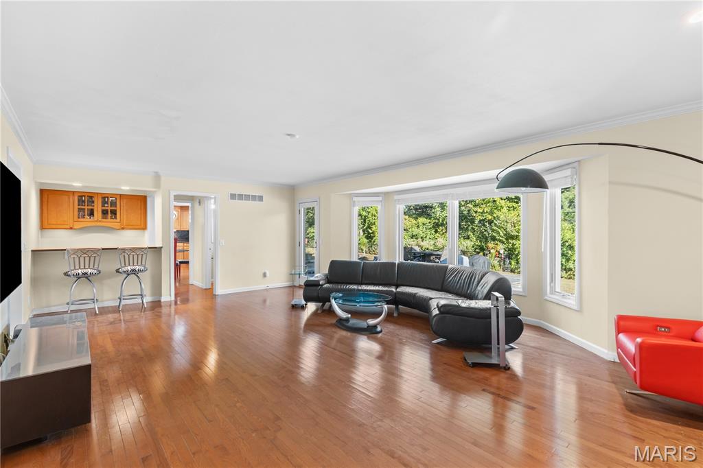 11929 Clayton Road Property Photo 16